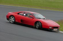 En Ferrari i den brede stil til sidste års Sportscar Event.