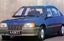 En Opel Kadett fra 1986 - kan stadig ses i bybilledet.