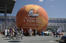 Peugeots klimakaravane medbringer en kæmpeballon med 1 ton CO2.