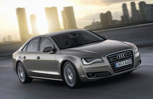 Den ny Audi A8 er topmødebil i Davos.