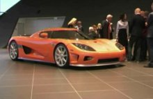 En specialmodel af superbilen Koenigsegg generobrede i 2007 rekorden som verdens hurtigste gadebil, da den kørte 417 km/t.