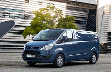 Ny Ford Transit Custom byder på unikke køreegenskaber, lastekapacitet, sikkerhed og driftsøkonomi, som gjorde den til International Van of the Year 2013.