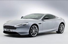Kør over grænsen og nyd en dyr Aston Martin for 1300 kroner en hel dag.