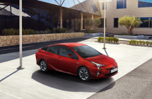 Toyota giver allerede nu en forsmag på hvad der venter, med den nye hybridbil, Toyota Prius.