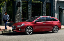 Priserne på den nye Hyundai i30 stationcar begynder ved 214.995 kr. 