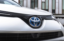 Tilfredsheden stiger hos Toyota-bilejere. 