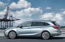 Opel Astra er et kanontilbud. 25.000 kr. billigere i anskaffelsespris end næst billigste stationcar i klassen Hyundai i30.