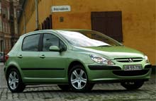 Peugeot 307 lagde sig som sædvanligt i spidsen af bilsalget. I november blev der solgt 386.