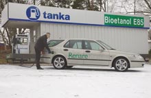 Saab 9-5 klar til at køre med BioPower på de svenske veje.