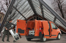 Lån firmabilen med god samvittighed i fritiden, overvejer minister