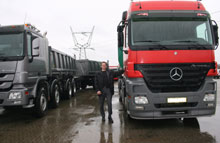 Nu kan lastbiler købes på en online auktion, oplyser Morten Holmsten.