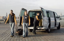 Ved at leje minibus som en VW Caravelle i Tyskland kan der spares penge. Foto: VW.