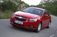 Importøren håber at sælge 500 styk Chevrolet Cruze. 