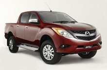 Den nye Mazda BT-50 peger med sit design og interiør mere i retning af personbil end pickup.