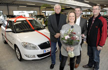 Fra venstre ses Peter Møller Jensen, Škoda, Janne Olsen, Claus Ottesen, SMC Biler og Torben Færk, Kræftens Bekæmpelse. Foto: Michael Koch, Nordjyske Medier