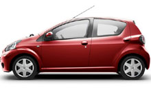 Salget af små biler, som Toyota Aygo, er steget med 45%.