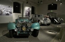 Særudstillingen om Saab kører frem til og med søndag den 29. april. Billedet viser jaguar-modellerne, som også kan opleves på Sommers Automobile Museum.