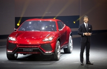 Lamborghini forventer, at produktionen af Urus årligt kommer op på 3.000 stk. Lamborghini forhandles i Danmark af eneforhandleren Lamborghini Copenhagen.