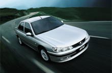 Peugeot 406 har været en sand bestseller, men den er ved at have fremtiden bag sig. En 407 forventes at ligge på lur i kulissen.