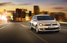 Volkswagen er kørt fra konkurrenterne og leverede på verdensplan over 5 millioner personbiler i 2012.