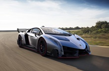 Ved fejring af Lamborghinis 50-års fødselsdag lanceres denne Lamborghini Veneno. Superbilen bliver præsenteret på biludstillingen i Genéve.