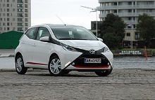  I kampagneugen udloddes der både en ny AYGO x-press fredag morgen i Go’morgen Danmark og en anden ny AYGO x-press fredag aften i Go’aften Danmark.