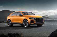 Audi Q8 sport concept og Q8 concept er begge eksempler på den serieproducerede Audi Q8, Audi vil lancere i 2018. Konceptbilen er meget tæt på produktionsklar.