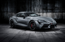 Toyota GR Supra bliver produceret på Magna Steyr-fabrikken i Graz i Østrig og introduceres i Danmark til sommer. De danske priser offentliggøres i god tid inden da.