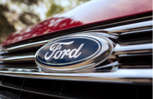 I anledning af 100-årsjubilæet i Danmark tilbyder Ford derfor en ny oval til samtlige Ford-modeller, hvis front trænger til at skinne på ny.