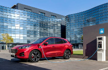 Det elektrificerede udvalg af Ford Kuga forventes løbende lanceret i Danmark fra 2020.